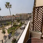 Apartment Centre Avec Balcon Nice