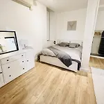 Sublime Appartement 2 Pieces Au Coeur De La Vieille Ville