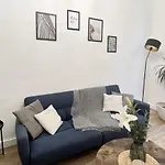 Sublime Appartement 2 Pieces Au Coeur De La Vieille Ville