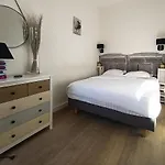 Superbe 2 Pieces Carre D\'Or Avec Grande Terrasse