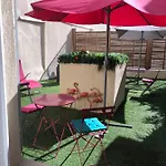 Superbe 2 Pieces Carre D'or Avec Grande Terrasse Nice