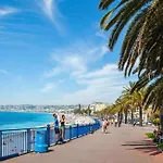 Apartment Atypique Et Merveilleuse Petite Maison En Plein Coeur De Nice, A Proximite De La Et Des Plages *