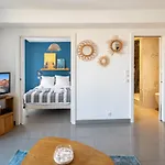 La Maioneta Carre D\'Or