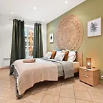 - Renting - Lascaris - Charm & Spacious & Comfort 3p Port Bonaparte Apartment