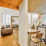 Studio Avec Mezzanine Au Coeur De La Vieille Apartment