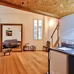 Studio Avec Mezzanine Au Coeur De La Vieille Nice