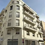 Lumineux Avec Balcon A Proximite De La Apartment *