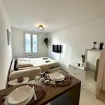 Joli -