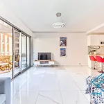 Royal Lux Spacious Seaside Pool * Nice
