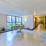 Royal Lux Spacious Seaside Pool Apartment *