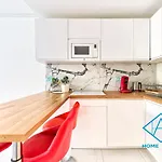 Apartment Royal Lux Spacious Seaside Pool *