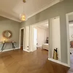 Nestor&jeeves - Belle Epoque - Central, Close Sea Apartment *