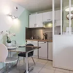 Quiet 1 Bdr Port! Close Place Du Pin Garibaldi *