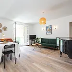 Apartment 2 Bdrs & Parking In The Old Town ! Nice