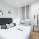Charming 1 Bdr Old Town Apartment