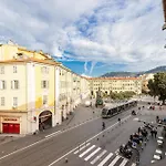 Garibaldi Square - Cosy 1Bdr In The Old Town