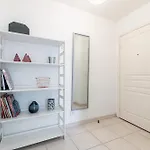 Quiet 1 Bdr Port! Close Place Du Pin Garibaldi *