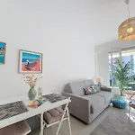 Nestor&Jeeves - Studio Riviera - Central - Very Close Sea