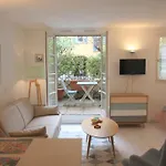 Le 7 Augustin Apartment *