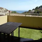 Sea-View Flat In Residence With Swimming Pool