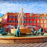 2P Carre D\'Or, Nice Hypercentre