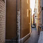 Charming 1 Bdr Old Town Apartment