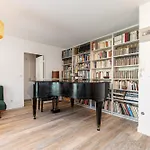 2 Bdrs & Parking In The Old Town ! Apartment *