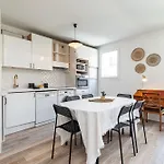 2 Bdrs & Parking In The Old Town ! Apartment Nice