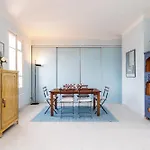 Extraordinary View On Port And Castle Hill - 1 Bdr & Parking