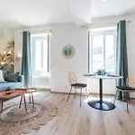 Lovely Center Heart - Ac Apartment
