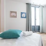 Refined & Cozy 1 Bedroom Downtown Apartment *