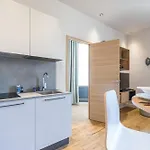 Refined & Cozy 1 Bedroom Downtown Apartment