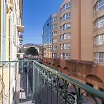 Brand New 1 Bdr Place Du Pin