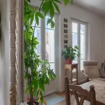 #22 Emma 2bdr Balcony Center Town 2mins Tramway Apartment *