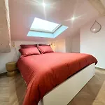 Apartment Elegant Mansarde-place Du Pin *