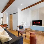 Renting - 9b Massena - Chic Escape In The Heart Of Comfort & Charm ! Apartment *