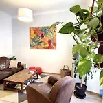 2P central de Nice avec balcon
