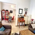 2P central de Nice avec balcon