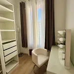 Apartment - T3 Renove De 50 M2 Classe 2 Etoiles Nice