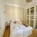 Apartment - T3 Renove De 50 M2 Classe 2 Etoiles Nice