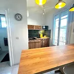 De Charme Hyper Centre Apartment