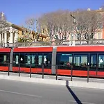 Beaux Studio En Plein Coeur Du Prestigieux Quartier Du Port