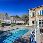 Guest house Elegante Avec Vue 3*