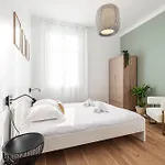 Lovely 2 Bdr Harbor Apartment *