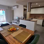 Face Mer Et Plages Appartement Avec Terrasse.