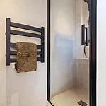 Loulib I Electio Apartment *