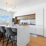 Loulib I Electio Apartment *