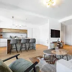 Loulib I Electio Apartment
