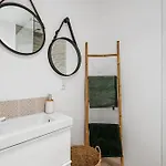 Renting - 9b Massena - Chic Escape In The Heart Of Comfort & Charm ! Apartment *