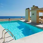 Royal Lux Seaview By Booking Guys